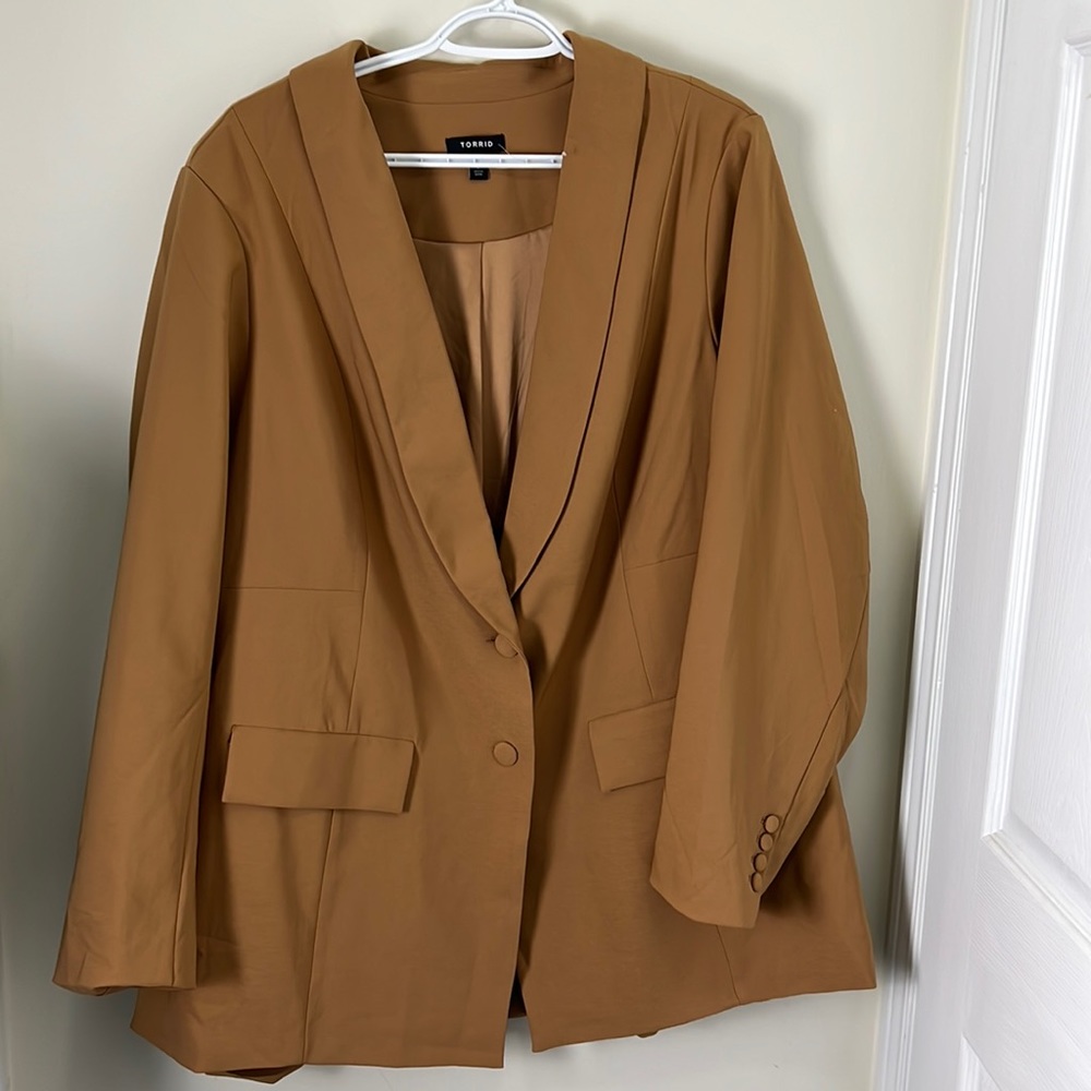 Torrid Plus Size Structured Tan Brown Blazer Size 5X - Picture 4 of 5